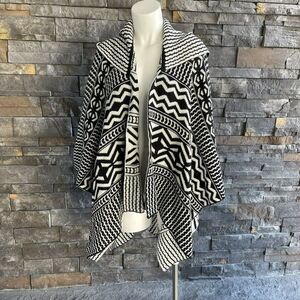 White House Black Market Black White Hooded Poncho Sweater Tribal Oversized XS/S